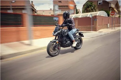 Odin elektrinis motociklas 6000W 17 colių bekamerė padanga 100KM/h 200km plius autonominis diapazonas EEC L3e